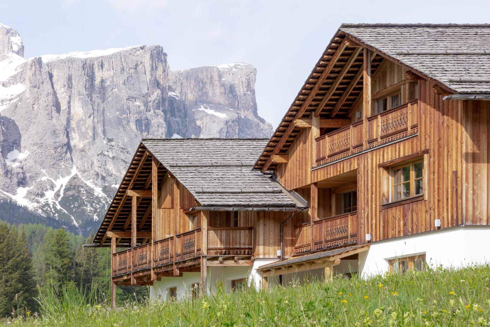 Chalet Ciasa Tino & Sara - Belaval Apartments Corvara Exteriör bild