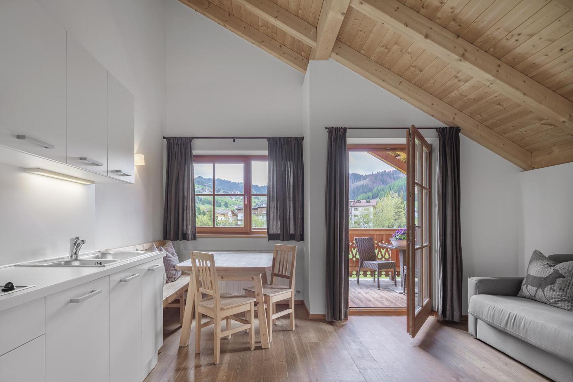 Chalet Ciasa Tino & Sara - Belaval Apartments Corvara Exteriör bild