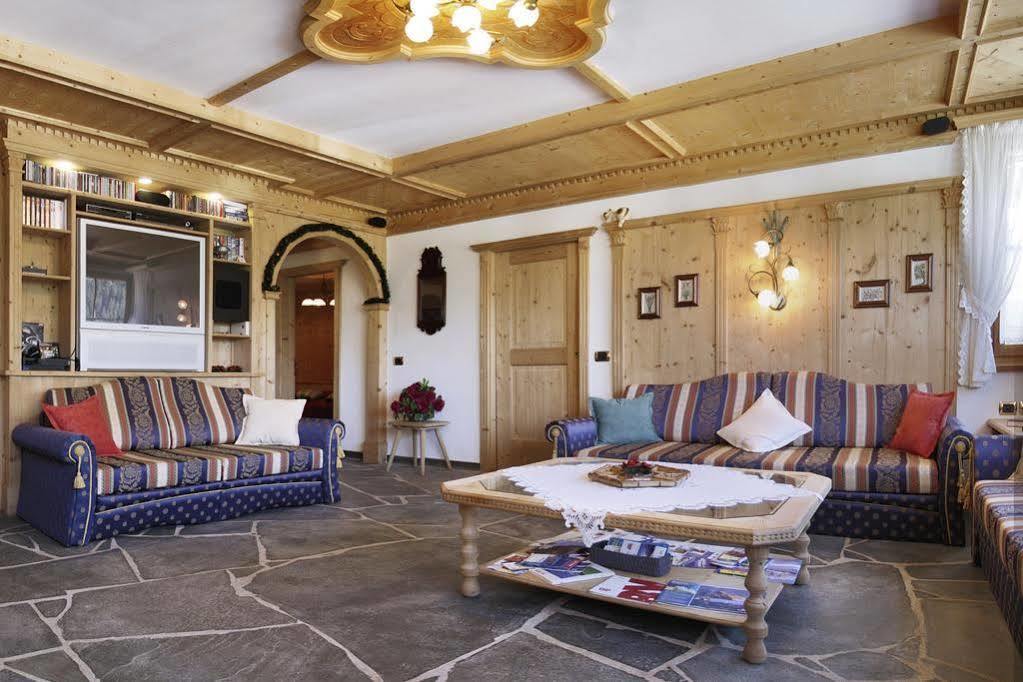 Chalet Ciasa Tino & Sara - Belaval Apartments Corvara Exteriör bild